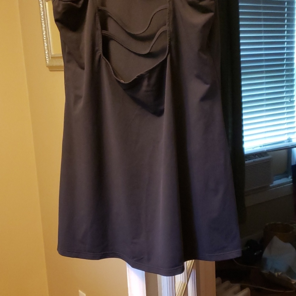 Tank - Picture 3 of 4